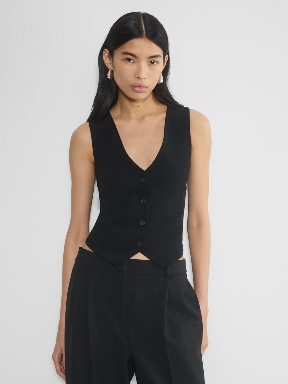 NWT Aritzia Babaton Deniro Vest in Black